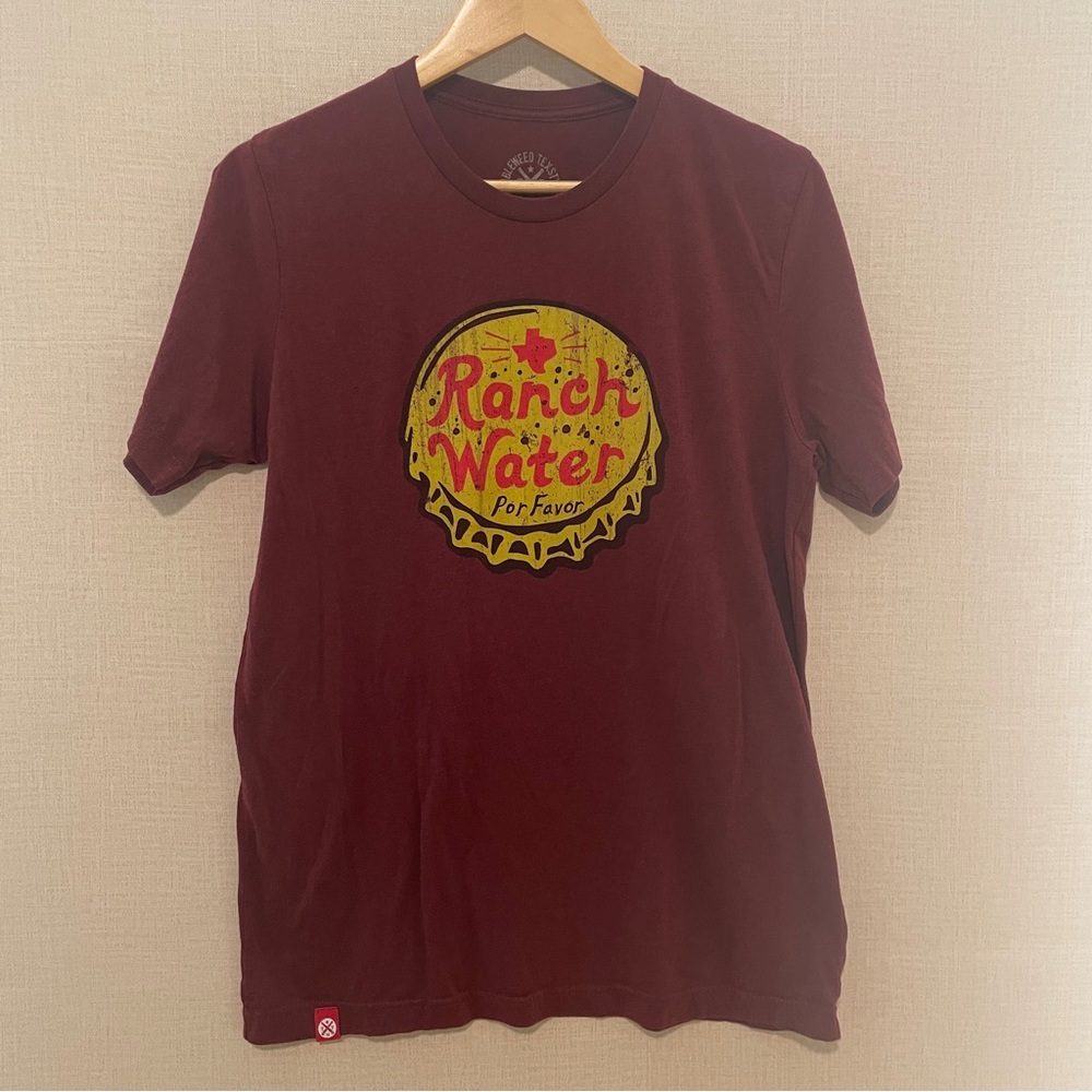 Tumbleweed Texstyles burgundy Ranch Water tee. Size: large